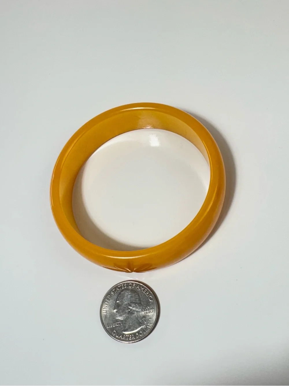 Vintage Butterscotch Bakelite Carved Starburst Bangle
